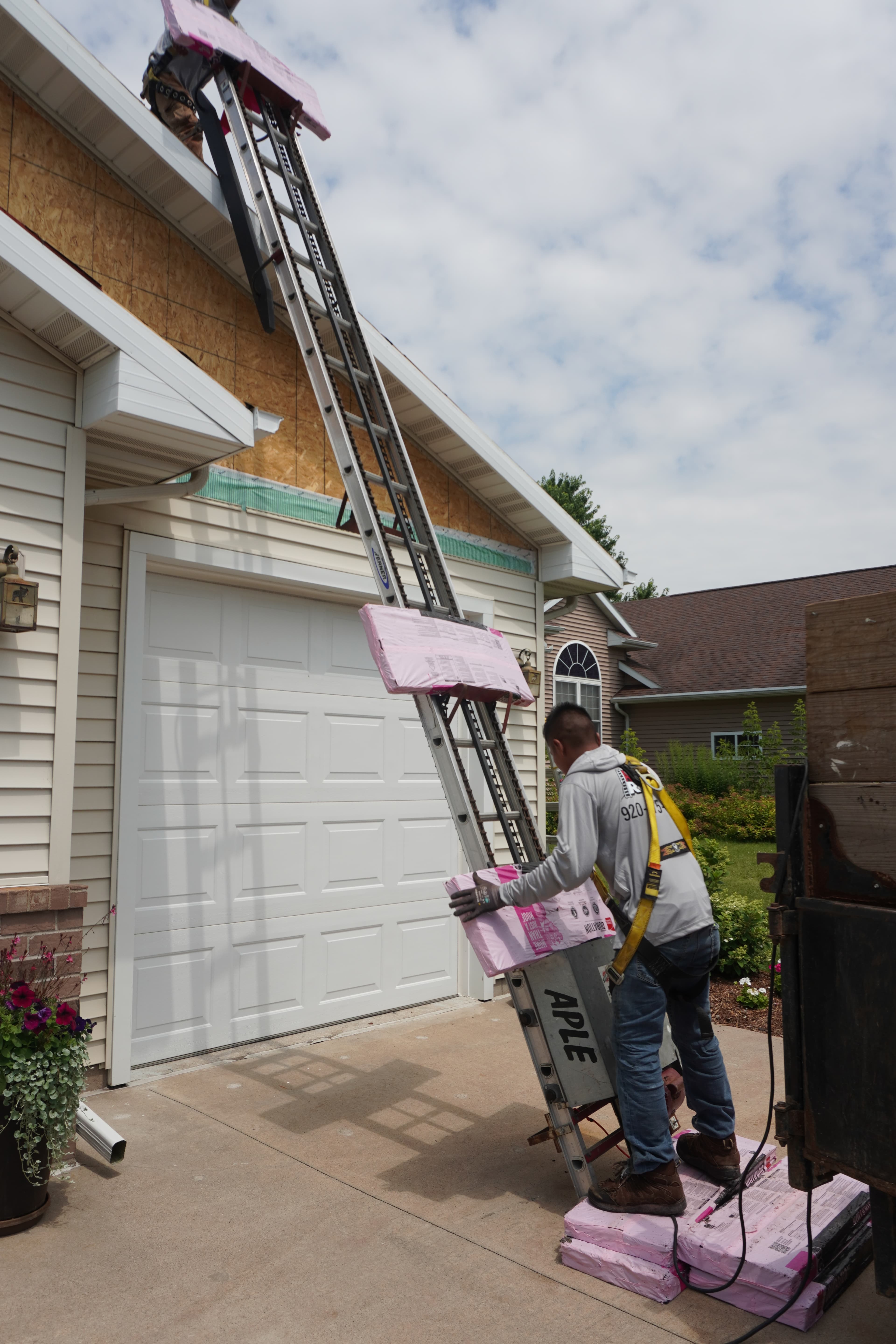 Appleton Roofing and Remodeling, LLC team in action